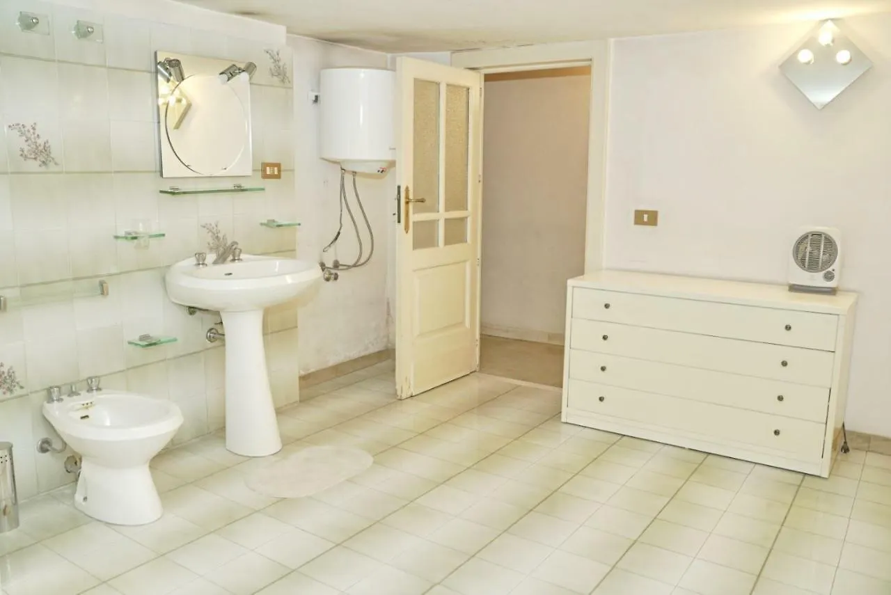 Ferienwohnung Rivivi Gli Anni '60 Catania Apartment