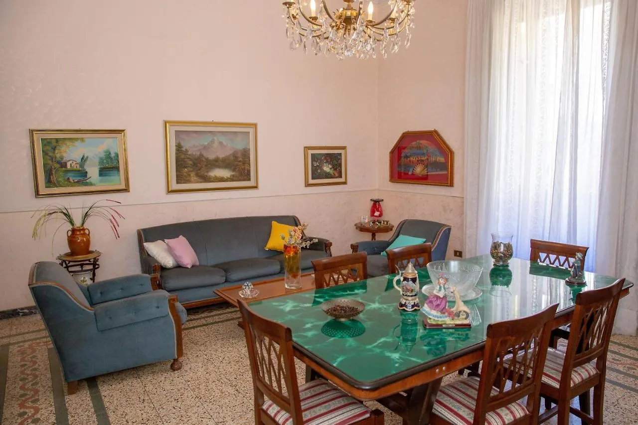 Apartament Rivivi Gli Anni '60 Katania